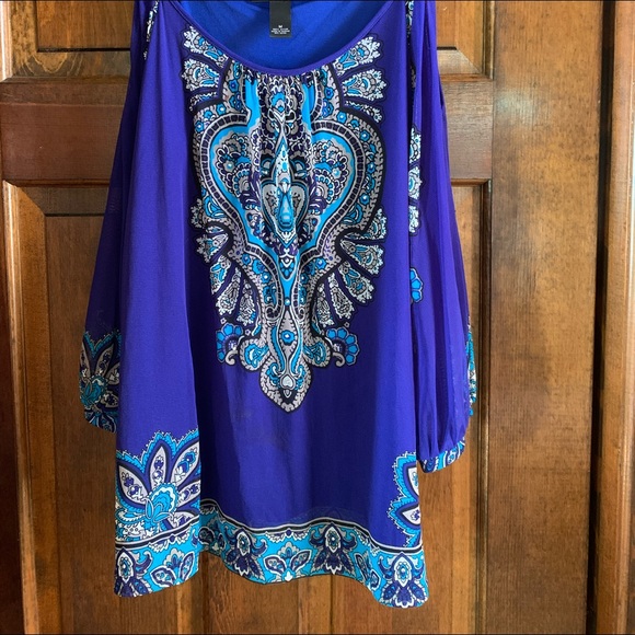 Cold shoulder top; med: color accurate; 100 nylon/ never worn - Picture 2 of 4